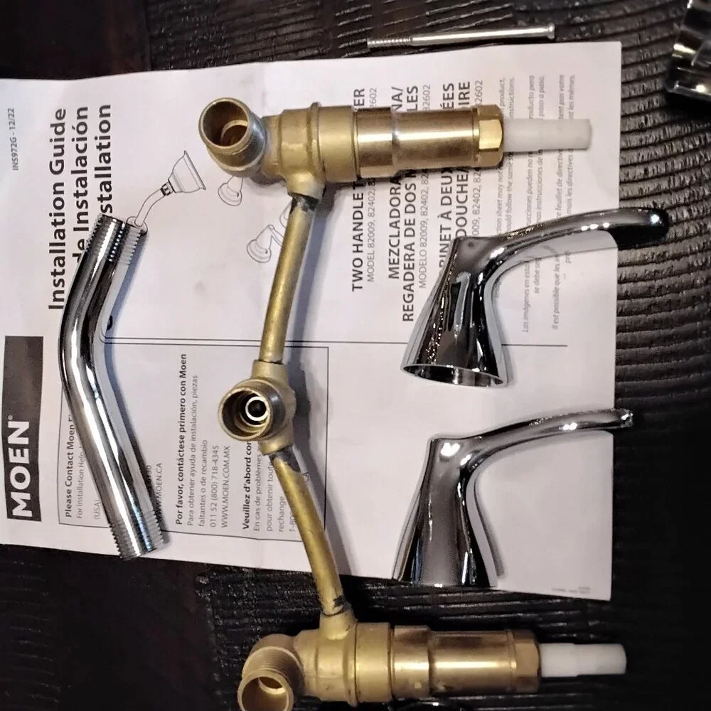 MOEN ADLER 2-HANDLE 1-SPRAY TUB AND SHOWER FAUCET IN CHROME Missing Pieces